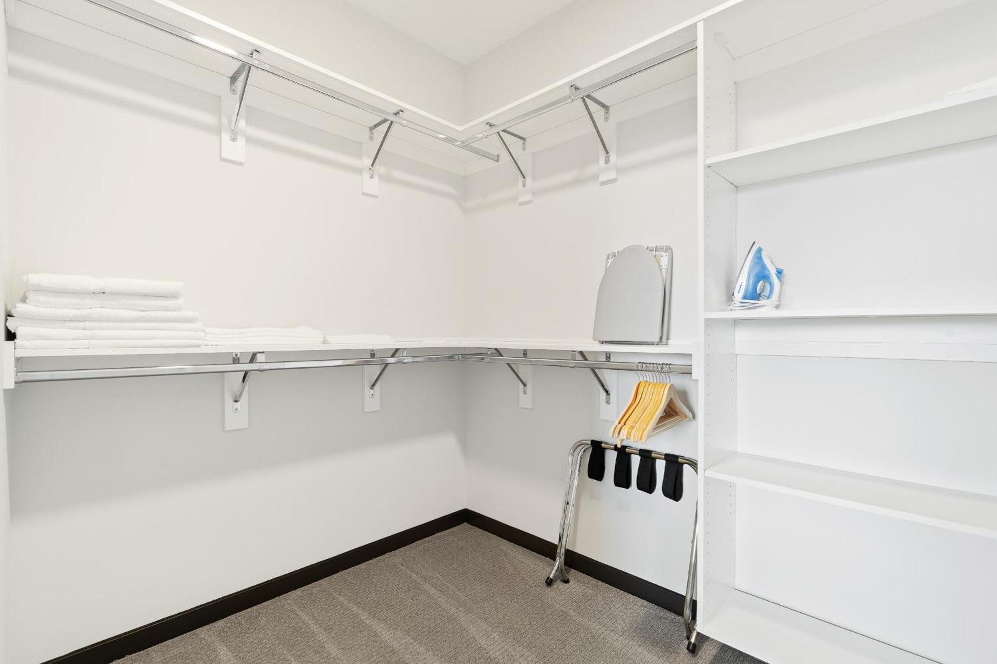 Cozysuites On Mass With Garage Parking #4 Indianapolis Extérieur photo